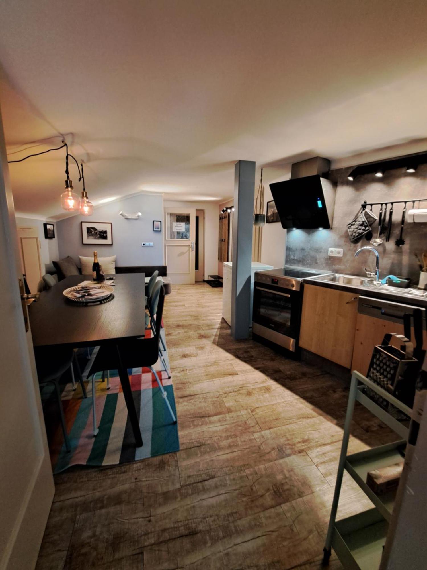 Gesa'S & Tom'S Stadtappartement Saalfelden Екстериор снимка